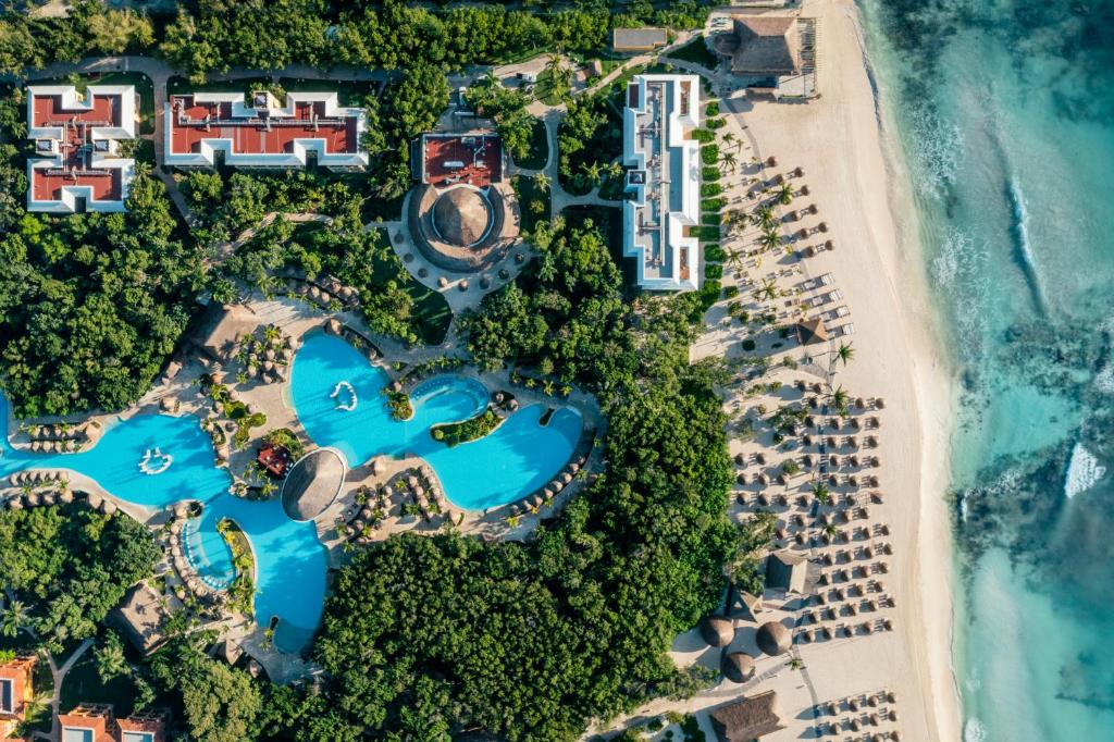 Iberostar lanza la Triple Puntuación Star Agents en Playa Paraíso