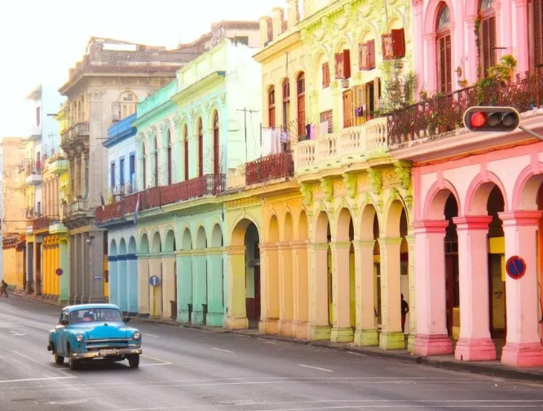 Blue Diamond anuncia su salida de Cuba